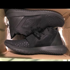 Adidas tubular defiant w size 61/2